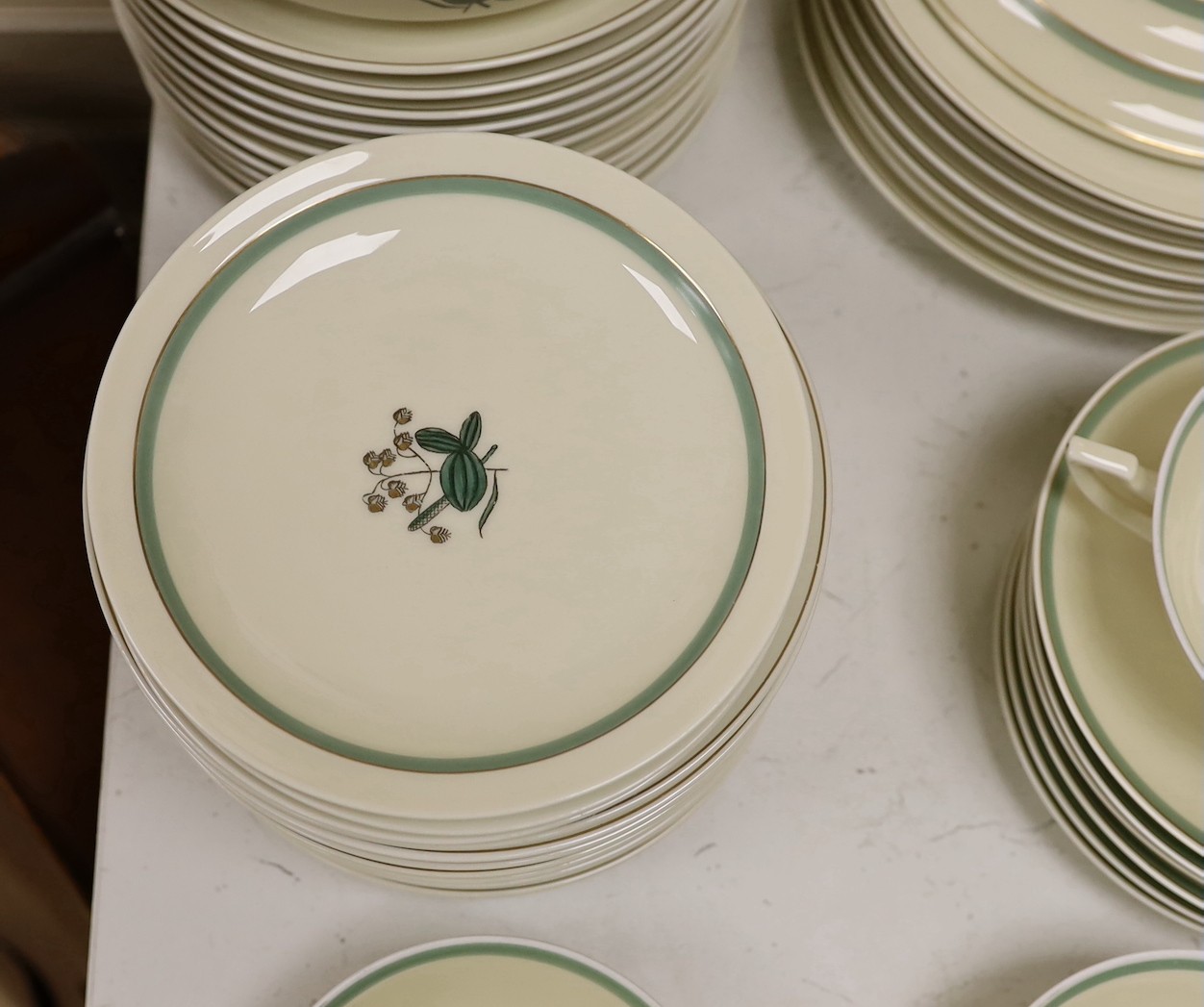 A Royal Copenhagen 'Quaking Grass' pattern part dinner service amd six Beswick circus bowls